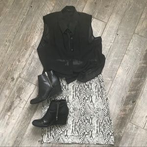 Snakeskin Print Stretch Pencil Skirt